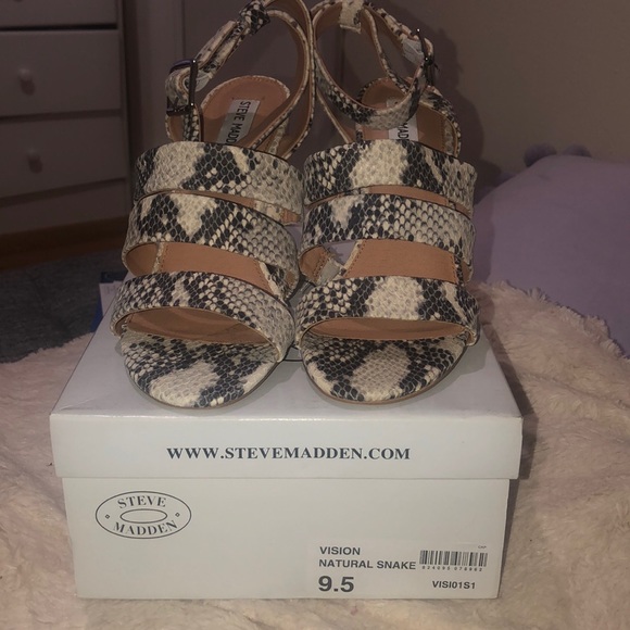🎉NEW W/ BOX🎉 STEVE MADDEN VISION BLOCK HEELS - Picture 1 of 3